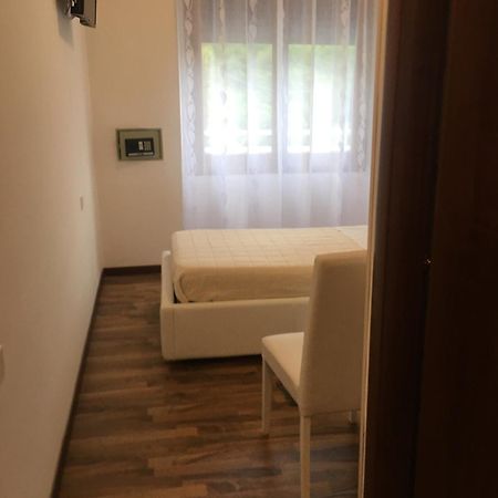 Albergo Al Lago Anfo Exterior foto