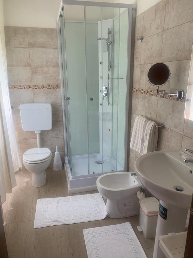 Albergo Al Lago Anfo Exterior foto