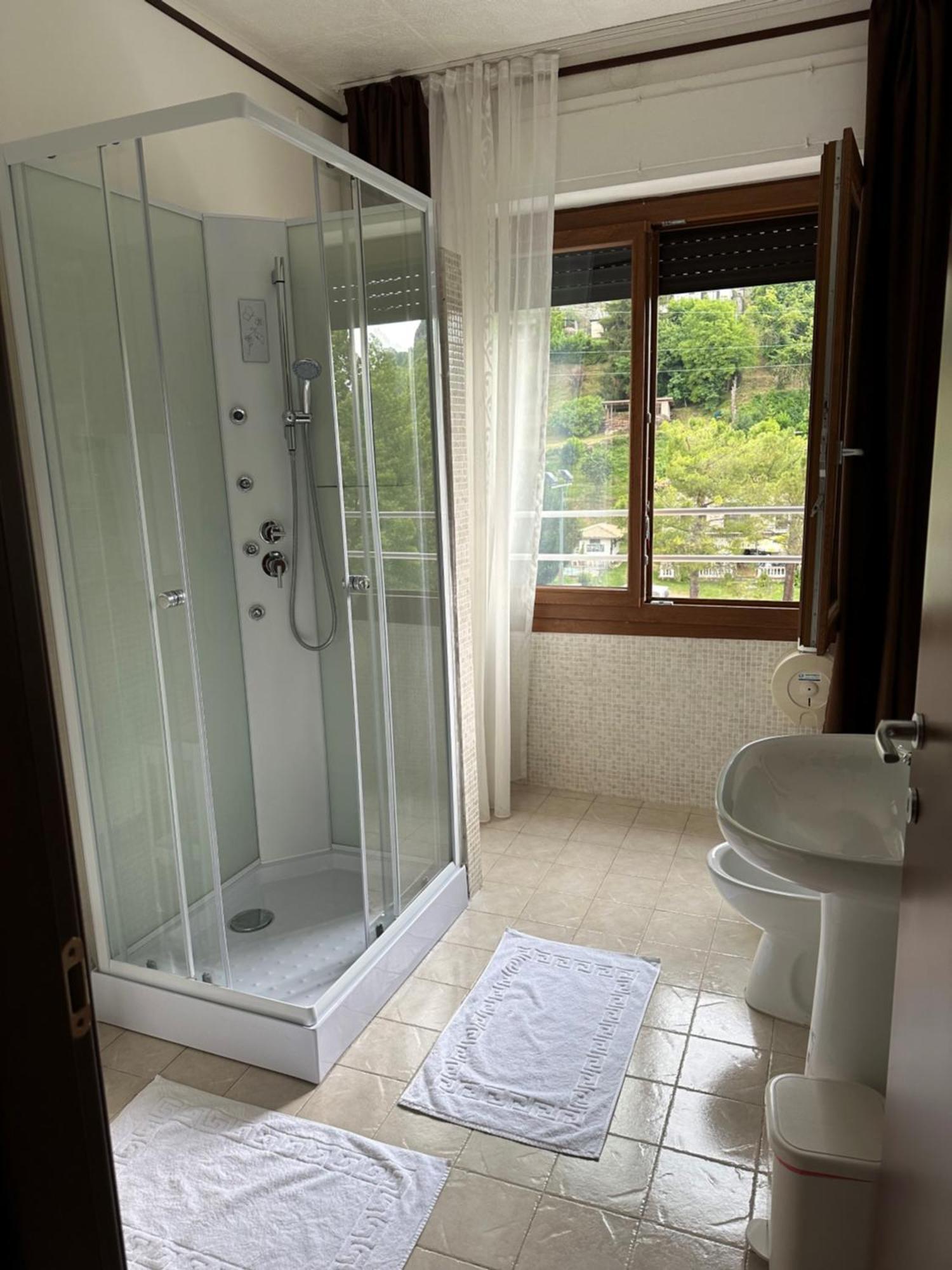 Albergo Al Lago Anfo Exterior foto