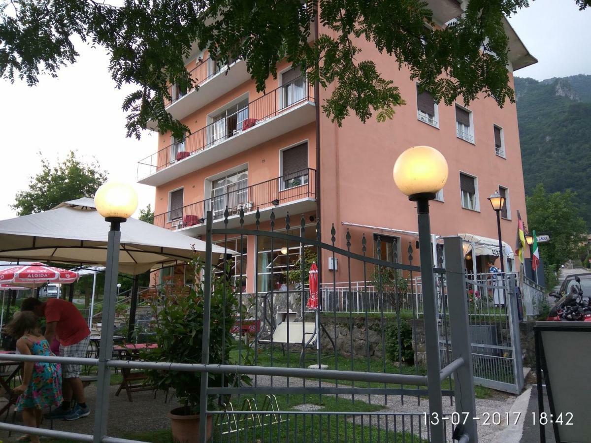 Albergo Al Lago Anfo Exterior foto